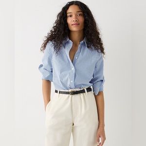 Banana Republic Blue and White Striped Relaxed Button-Down Shirt